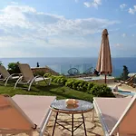 Thetis With Private Pool Where The Sunsets Fade Away *