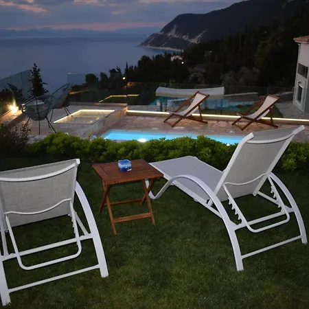 Thetis With Private Pool Where The Sunsets Fade Away Agios Nikitas